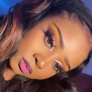 Meet your Posher, Teonna